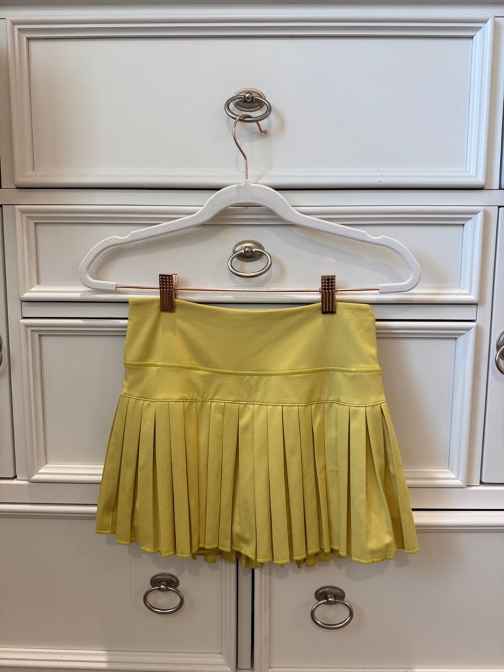 Gold hinge yellow skirt